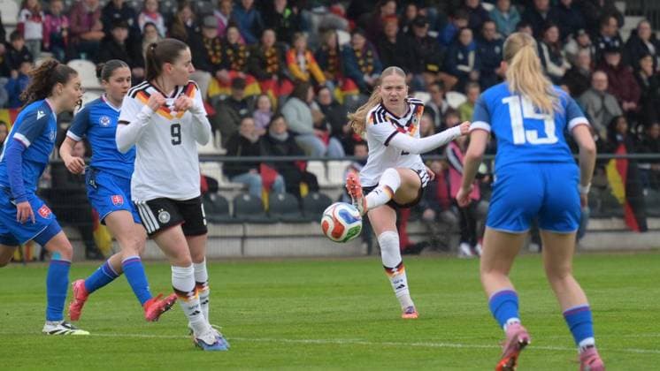 Velbert U19 international women Germany vs Slovakia FOR EDITORIAL PURPOSES ONLY EDITORIAL USE ONLY p Marie Gmeineder 6, right in the U19 junior womens match Germany white vs Slovakia blue on Monday, April 13, 2026, at the IMS Arena in Velbert The match ended 4 2 Germany Velbert Copyright UwexErnst Copyright: UwexErnst doc85ekywt3eqof0nl9c2m ,EDITORIAL USE ONLY Copyright: UwexErnst