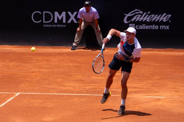 J. Duckworth Gets Champion After Defeating S. Napolitano In The Men s Singles Final Of The ATP, Tennis Herren Challenger Mexico City Open J. Duckworth returns the ball to S. Napolitano in the men s singles final of the ATP Challenger Mexico City Open tennis event at the Rafael Osuna Stadium in Mexico City, Mexico, on April 13, 2026. Mexico City Mexico  Copyright: xFrancoxUrielxPÃ rezxRamirezx originalFilename:uriel-notitle260413_npSHu.jpg