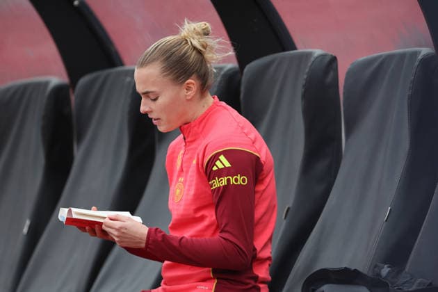 Laura Freigang , Frauen-Nationalmannschaft Abschlusstraining , vor dem Spiel WM Qualifikation Deutschland-Österreich , Fußball , Frauen , in den Max Morlock Stadion, in Nürnberg , Bayern , Deutschland. April 13 , 2026 . Photo by: Davide Elias IPA Photo Pressefoto DENL Copyright: xDavidexEliasx