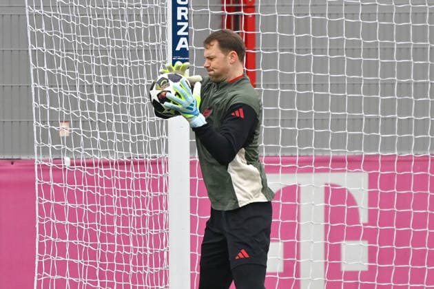 Manuel NEUER Goalkeeper Bayern Muenchen , Final training on 14 04 2026 Football Champions League,Season 2025 26, Quarterfinals FC Bayern Muenchen Real Madrid on 15 04 2026 A L L I A N Z A R E N A Â