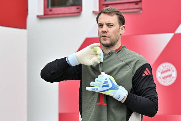 MUNICH, GERMANY - 14. APRIL: Manuel NEUER (FC Bayern Munich 1) on the way to the pitch during the final Training before the UEFA Champions League Quarterfinal between FC Bayern Munich vs. Real Madrid CF at FC Bayern Trainings ground Saebener Strasse Munich Copyright: xBEAUTIFULxSPORTS Goldbergx