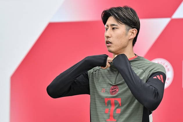 MUNICH, GERMANY - 14. APRIL: Hiroki ITO (FC Bayern Munich 21) on the way to the pitch during the final Training before the UEFA Champions League Quarterfinal between FC Bayern Munich vs. Real Madrid CF at FC Bayern Trainings ground Saebener Strasse Munich Copyright: xBEAUTIFULxSPORTS Goldbergx