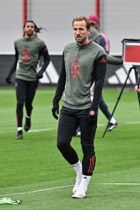 MUNICH, GERMANY - 14. APRIL: Harry KANE (FC Bayern Munich 9) during the final Training before the UEFA Champions League Quarterfinal between FC Bayern Munich vs. Real Madrid CF at FC Bayern Trainings ground Saebener Strasse Munich Copyright: xBEAUTIFULxSPORTS Goldbergx