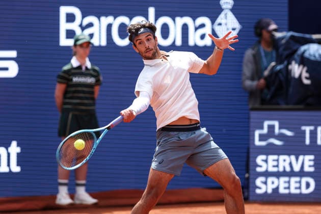 April 14, 2026, Barcelona, Barcelona, Spain: Lorenzo Musetti of Italy in action against Martin Landalice of Spain during the First round tennis match of the Barcelona Open Banc Sabadell - Conde Godo 2026 Day 4 at Real Club de Tenis Barcelona on April 14, 2026 in Barcelona, Spain. Barcelona Spain - ZUMAa181 20260414_zaa_a181_060 Copyright: xJavierxBorregox