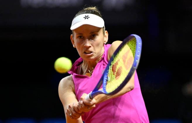 Elise Mertens BEL Action Tennis Ladies Porsche Cup Porsche Tennis Grand Prix GP Stuttgart 2026 Porsche Arena 11 19 04 2026 DFL REGULATIONS PROHIBIT ANY USE OF PHOTOGRAPHS AS IMAGE SEQUENCES AND OR QUASI VIDEO Tennis Ladies Porsche Cup Porsche Tennis Grand Prix GP Stuttgart 2026