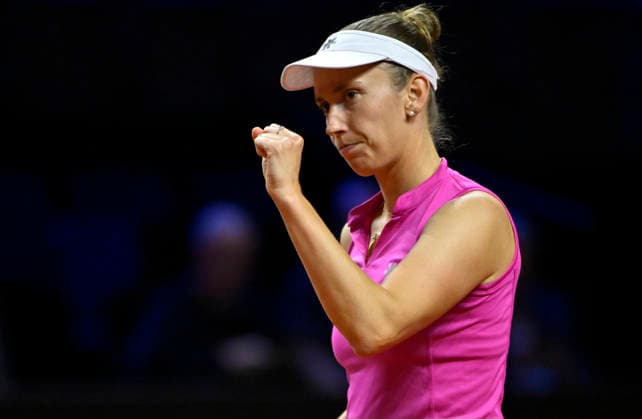 Elise Mertens BEL Jubel Freude Emotion Tennis Damen Porsche Cup Porsche Tennis Grand Prix GP Stuttgart 2026 Porsche Arena 11 19 04 2026 DFL REGULATIONS PROHIBIT ANY USE OF PHOTOGRAPHS AS IMAGE SEQUENCES AND OR QUASI VIDEO Tennis Damen Porsche Cup Porsche Tennis Grand Prix GP Stuttgart 2026