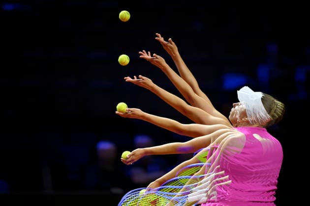 Feature Elise Mertens BEL Action Multi-exposure Multishot Serve Tennis Ladies Porsche Cup Porsche Tennis Grand Prix GP Stuttgart 2026 Porsche Arena 11 19 04 2026 DFL REGULATIONS PROHIBIT ANY USE OF PHOTOGRAPHS AS IMAGE SEQUENCES AND OR QUASI VIDEO Tennis Ladies Porsche Cup Porsche Tennis Grand Prix GP Stuttgart 2026
