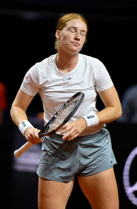 Ella Seidel GER disappointed Gesture Gesture Tennis Ladies Porsche Cup Porsche Tennis Grand Prix GP Stuttgart 2026 Porsche Arena 11 19 04 2026 DFL REGULATIONS PROHIBIT ANY USE OF PHOTOGRAPHS AS IMAGE SEQUENCES AND OR QUASI VIDEO Tennis Ladies Porsche Cup Porsche Tennis Grand Prix GP Stuttgart 2026