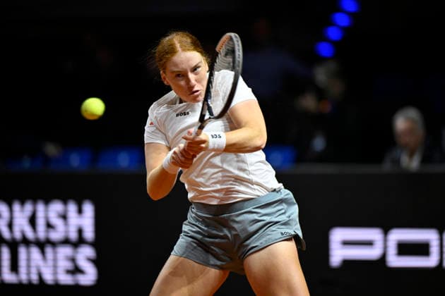 Ella Seidel GER disappointed Gesture Gesture Tennis Ladies Porsche Cup Porsche Tennis Grand Prix GP Stuttgart 2026 Porsche Arena 11 19 04 2026 DFL REGULATIONS PROHIBIT ANY USE OF PHOTOGRAPHS AS IMAGE SEQUENCES AND OR QUASI VIDEO Tennis Ladies Porsche Cup Porsche Tennis Grand Prix GP Stuttgart 2026