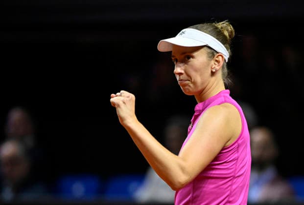 Elise Mertens BEL Jubel Freude Emotion Tennis Damen Porsche Cup Porsche Tennis Grand Prix GP Stuttgart 2026 Porsche Arena 11 19 04 2026 DFL REGULATIONS PROHIBIT ANY USE OF PHOTOGRAPHS AS IMAGE SEQUENCES AND OR QUASI VIDEO Tennis Damen Porsche Cup Porsche Tennis Grand Prix GP Stuttgart 2026