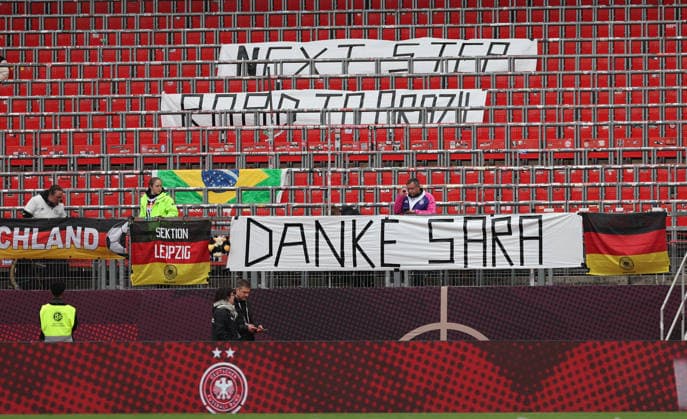 Banner Dabritz , Fans , WM Frauen Qualifikation , Deutschland-Österreich , Fußball , Frauen , in den Max Morlock Stadion, in Nürnberg , Bayern , Deutschland. April 14 , 2026 . Photo by: Davide Elias IPA Photo Pressefoto DENL Copyright: xDavidexEliasx