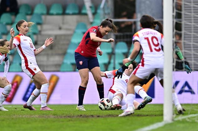 L-R Jelena Karlicic (Montenegro), Klara Cvrckova (Czechia), Maja Saranovic (Montenegro) and Nada Stanovic (Montenegro) in action during the European qualifying part for 2027 Women s Football World Cup match, group B1: Czechia vs Montenegro, in Chomutov, Czech Republic, on April 14, 2026. (CTKxPhoto OndrejxHajek) CTKPhotoP2026041407450  CTKPhotoP2026041407450