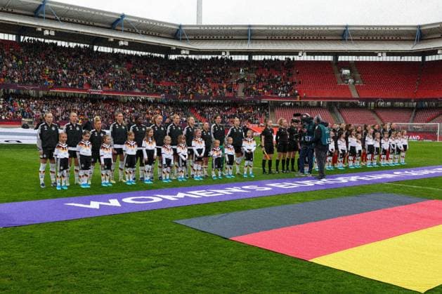 The two teams playing the national anthems, Germany vs. Austria, DFB, Football, Women, Womens World Cup Qualification, Group stage, Group D, Matchday 3 of 6, Season 2025 26, 14 04 2026 Nuremberg Bavaria Germany Copyright: xkolbert-press MartinxAgüerax
