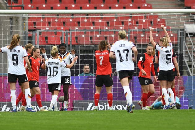Deutschland vs. Österreich, Nuremberg, Max-Morlock-Stadium Germany ,Nuremberg, Max-Morlock-Stadium - 14 Apr 2026 - Fussball, Women™s Nation Team - Deutschland vs. Österreich Image: (fLTR) Nicole Anyomi (GER) celebrating with her team after scoring the 1-0 goal in the 17th minute. Nuremberg Max-Morlock-Stadium Bayern Germany Copyright: xPresseFotoxEvansx xRyanxEvansx