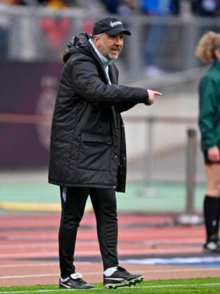 14 04 2026, World Cup Qualification Europe, Women 2026, Matchday 3, Germany Austria, at Max Morlock Stadium Nuremberg, Coach AlexanderÊSchriebl Austria gestures