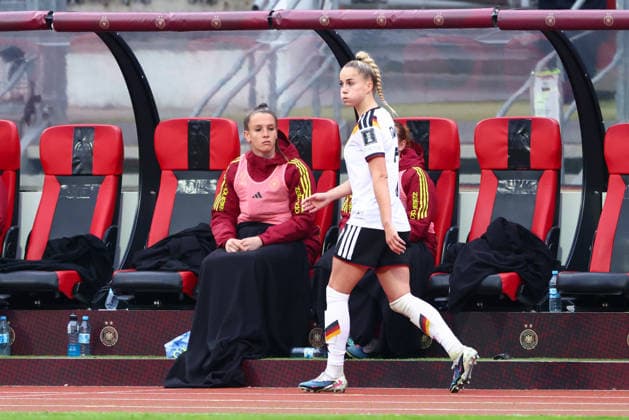 Giulia Gwinn 7, Germany after her earlier substitution in the match between Germany v Austria, Football, Women, Womens World Cup Qualification, 2025 2026, Matchday 3 on 14 04 2026 in Nuremberg, Max Morlock Stadion Bayern Germany