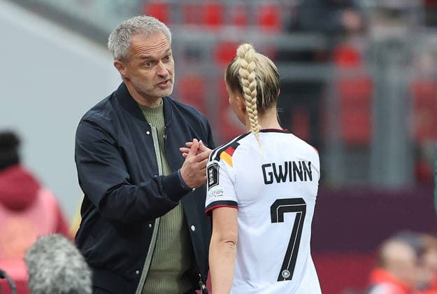 Giulia Gwinn Verletzung , , WM Frauen Qualifikation , Deutschland-Österreich , Fußball , Frauen , in den Max Morlock Stadion, in Nürnberg , Bayern , Deutschland. April 14 , 2026 . Photo by: Davide Elias IPA Photo Pressefoto DENL Copyright: xDavidexEliasx