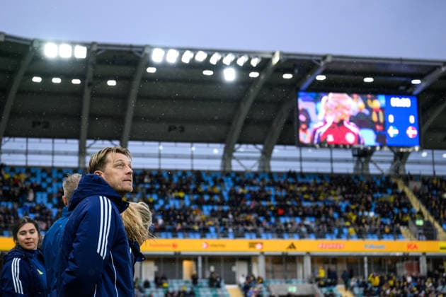 260414 Head coach Tony Gustavsson of Sweden ahead of the FIFA Women s World Cup Qualifier football match between Sweden and Denmark on April 14, 2026 in Gothenburg Photo Carl Sandin BILDBYRAN code CS CS0928 fotboll football soccer fotball vm kval kval fifa womens world cup qualifier qualifier sverige sweden danmark denmark dam bbeng women kvinner  Copyright: CARLxSANDIN BB260414CS009