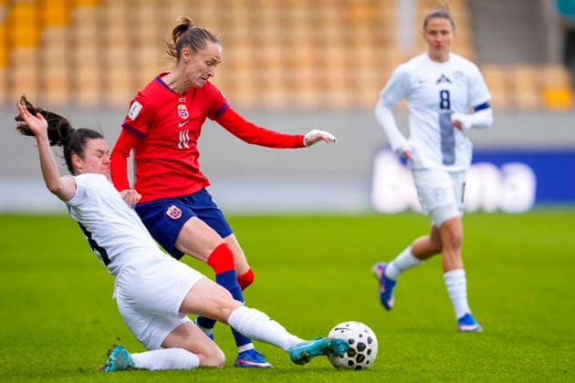 Women s international football match Norway Slovenia Lillestrom 20260414 Slovenia s Zala KuÅ¡trin duels with Norway s Caroline Graham Hansen in the Women s World Cup qualifying match between Norway and Slovenia at Arasen Stadium Photo Lise Aserud NTB Lillestrom Norway EDITORIAL USE ONLY RESTRICTED USE FOR BETTING COMPANIES  Copyright: xLisexAserudx xNTBx