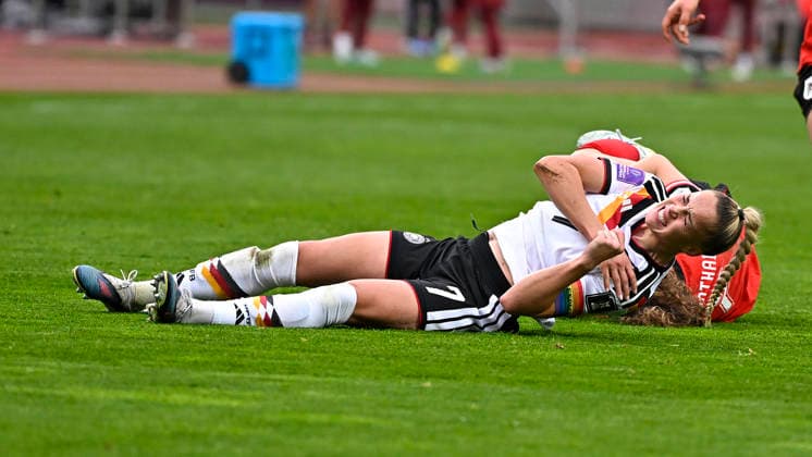 14 04 2026, World Cup Qualification Europe, Women 2026, Matchday 3, Germany Austria, in the Max Morlock Stadium Nuremberg, Giulia Gwinn Germany battered on the ground