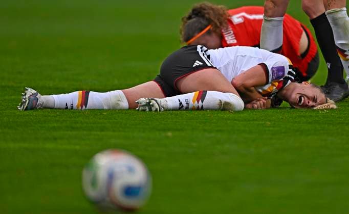 14 04 2026, World Cup Qualification Europe, Women 2026, Matchday 3, Germany Austria, at Max Morlock Stadium Nuremberg, Giulia Gwinn Germany injured