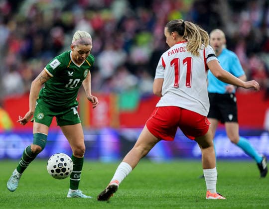 2027 FIFA Women s World Cup European Qualifiers, Polsat Plus Arena, Gdansk, Poland 14 4 2026 Poland vs Republic of Ireland WNT Ireland s Denise O Sullivan in action with Poland s Tanja Pawollek Denise O Sullivan in actino wtih Tanja Pawollek 14 4 2026  Copyright: x INPHO RyanxByrnex RB1_5206