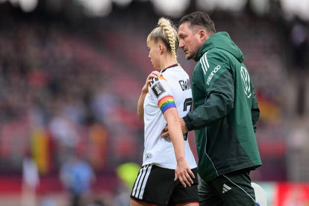 Womens soccer, FIFA Womens World Cup qualifier, 20260414, Germany Austria In the picture Injury, Giulia GWINN Germany, 7 Nuremberg Max Morlock Stadium Bavaria Germany Copyright: Passion2Press MarkusxFischerx