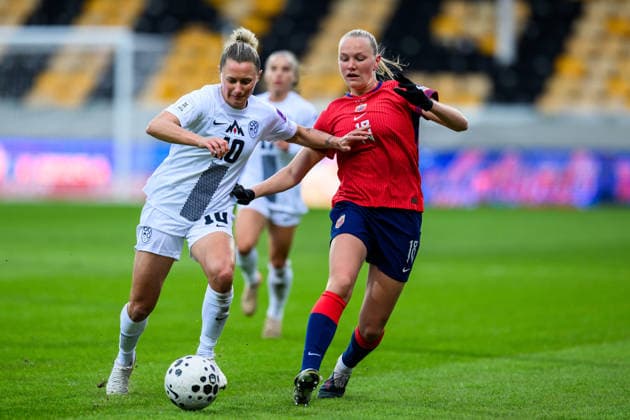 260414 Dominika Conc of Slovenia and Frida Maanum of Norway during the FIFA Women s World Cup Qualifier football match between Norway and Slovenia on April 14, 2026 in Lillestrom Photo Vegard Grott BILDBYRAN kod VG VG0919 bbeng fotball soccer football fotboll fifa world cup qualifiers vm kvalifisering kvinner vm kvalik landskamp dam norge norway slovenien slovenia  Copyright: VEGARDxGRoTT BB260414VG026