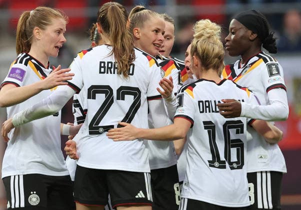 Vivien Endemann Torjubel 2-0 , WM Frauen Qualifikation , Deutschland-Österreich , Fußball , Frauen , in den Max Morlock Stadion, in Nürnberg , Bayern , Deutschland. April 14 , 2026 . Photo by: Davide Elias IPA Photo Pressefoto DENL Copyright: xDavidexEliasx