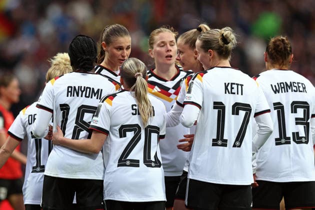 14.04.2026, xovx, Fußball Frauen WM-Qualifikation, Deutschland - Österreich Jubel nach dem Tor zum 2:0 durch Vivien Endemann (Deutschland) Nürnberg Max-Morlock-Stadion Bayern Deutschland (DE) *** 14 04 2026, xovx, Football Womens World Cup Qualification, Germany Austria cheering after the goal to 2 0 by Vivien Endemann Germany Nuremberg Max Morlock Stadium Bayern Germany EN