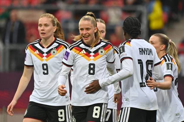 Goal celebration around Vivien ENDEMANN GER after goal at 2 0, cheering,joy,enthusiasm,action left Franziska KETT GER , Carlotta WAMSER GER ,right Nicole ANYOMI GER Soccer World Cup Qualification Women Germany Austria on 14 04 2026 Max Morlock Stadium Nuremberg Â