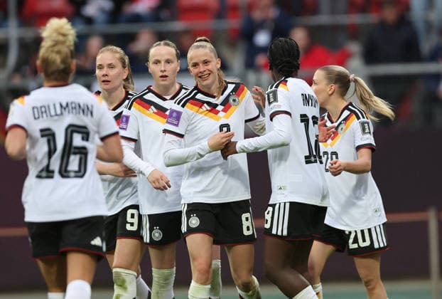 Vivien Endemann Torjubel 2-0 , WM Frauen Qualifikation , Deutschland-Österreich , Fußball , Frauen , in den Max Morlock Stadion, in Nürnberg , Bayern , Deutschland. April 14 , 2026 . Photo by: Davide Elias IPA Photo Pressefoto DENL Copyright: xDavidexEliasx