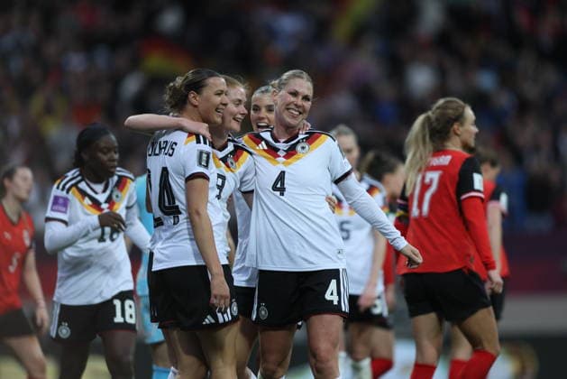 GER, Nuremberg, Germany vs Austria, international match, football, FIFA, 2026 2027 season, World Cup qualification, Max Morlock Stadium, 3 matchday in picture Sjoeke Nüsken Germany Women 9 , goal, jubilation and joy, emotions, 3 0, Larissa Mühlhaus Germany Women 15 , Rebecca Knaak Germany Women 4 DFB DFL REGULATIONS PROHIBIT ANY USE OF PHOTOGRAPHS AS IMAGE SEQUENCES AND OR QUASI VIDEO, 14 04 2026 Copyright: HMBxMedia HendrikxHamelau