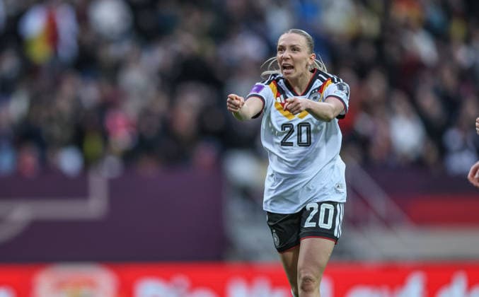 GER, Nuremberg, Germany vs Austria, international match, football, FIFA, 2026 2027 season, World Cup qualification, Max Morlock Stadium, 3 matchday in picture Vivien Endemann Germany Women 8 , goal, jubilation and joy, emotions, 2 0, Elisa Senß Germany Women 20 DFB DFL REGULATIONS PROHIBIT ANY USE OF PHOTOGRAPHS AS IMAGE SEQUENCES AND OR QUASI VIDEO, 14 04 2026 Copyright: HMBxMedia HendrikxHamelau