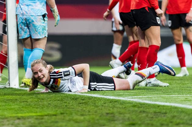 NUREMBERG, GERMANY - APRIL 14: Sjoeke Nuesken (Nüsken, Nusken, Germany, 9) smiling on the floor after scoring the 3:0 goal during the FIFA Women™s World Cup 2027 UEFA Qualifiers match between Germany vs. Austria at Frankenstadion Max-Morlock-Stadion on April 14, 2026 in Nuremberg, Germany. Bavaria Germany Copyright: xSteffiexWunderlx