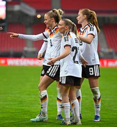 14 04 2026, World Cup Qualification Europe, Women 2026, Matchday 3, Germany Austria, in the Max Morlock Stadium Nuremberg, cheering for Vivien Endmann Germany