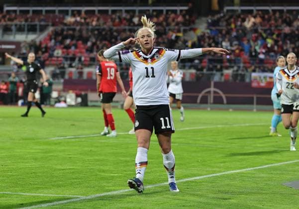 14 04 2026 Soccer womens soccer international World Cup qualifier qualifying match qualifying match for the 2027 World Cup Germany gg Austria Sportfoto Zink DaMa xdaxmax jubilation joy goal celebration after goal to 5 1 Lea Schüller Schueller 11, Germany cheers happy goal scorer Lea Schüller Schueller 11, Germany