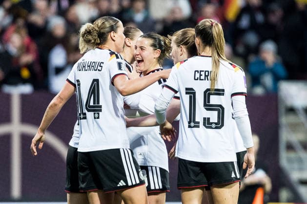 NUREMBERG, GERMANY - APRIL 14: Jule Brand (Germany, 22) celebrates scoring the 4:0 goal with her teammates during the FIFA Women™s World Cup 2027 UEFA Qualifiers match between Germany vs. Austria at Frankenstadion Max-Morlock-Stadion on April 14, 2026 in Nuremberg, Germany. Bavaria Germany Copyright: xSteffiexWunderlx
