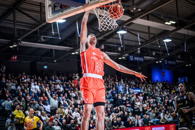 easycredit BBL Basketball Bundesliga 2025 2026 Catch-up match 23 Matchday 14 04 2026 Science City Jena vs Basketball Löwen Braunschweig Joe Wieskamp Jena Basket success Sparkassen Arena