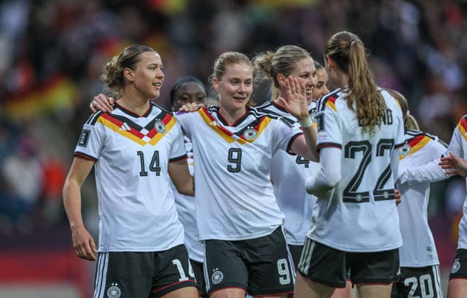 GER, Nuremberg, Germany vs Austria, international match, football, FIFA, 2026 2027 season, World Cup qualification, Max Morlock Stadium, 3 matchday in picture Sjoeke Nüsken Germany Women 9 , goal, jubilation and joy, emotions, 3 0, Larissa Mühlhaus Germany Women 15 , Rebecca Knaak Germany Women 4 DFB DFL REGULATIONS PROHIBIT ANY USE OF PHOTOGRAPHS AS IMAGE SEQUENCES AND OR QUASI VIDEO, 14 04 2026 Copyright: HMBxMedia HendrikxHamelau