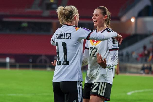 Lea Schueller 11 Germany and Jule Brand 22 Germany cheer after scoring to make it 5 1, Germany vs Austria, DFB, Football, Women, Womens World Cup Qualification, Group stage, Group D, Matchday 3 of 6, Season 2025 26, 14 04 2026 Nuernberg Bayern Germany Copyright: xkolbert-press MartinxAgüerax