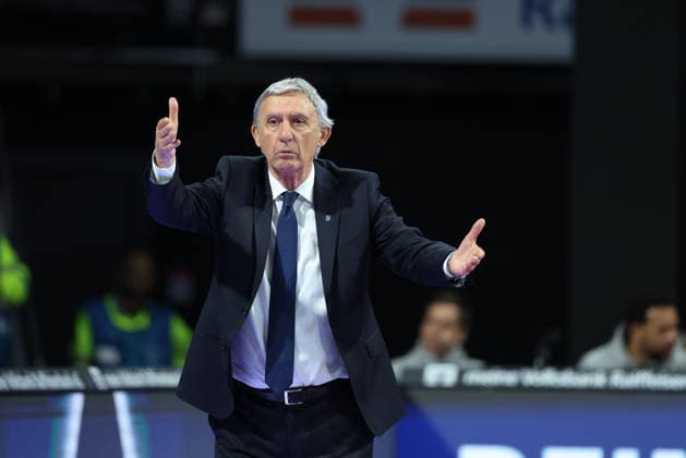 Svetislav Pesic FC Bayern Basketball, Head Coach gesticulates, GER, FC Bayern Basketball vs MHP Riesen Ludwigsburg, Basketball, easycredit Basketball Bundesliga, Matchday 13, Season 2025 2026, 14 04 2026, GER, FC Bayern Basketball vs MHP Riesen Ludwigsburg, Basketball, easycredit Basketball Bundesliga, Matchday 13, Season 2025 2026, 14 04 2026 Munich Copyright: xEibner-Pressefoto JennixMaulx EP_JML