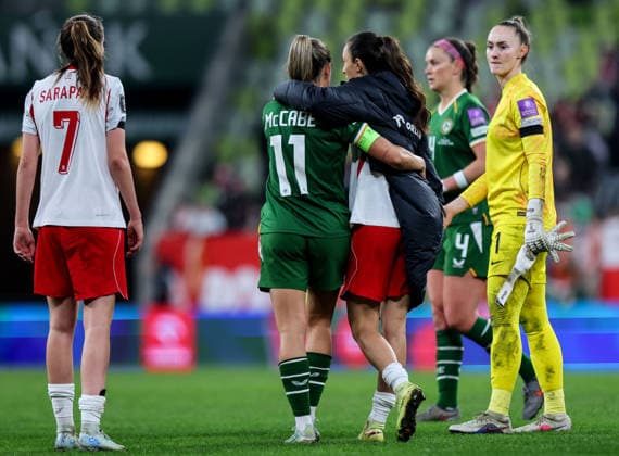 2027 FIFA Women s World Cup European Qualifiers, Polsat Plus Arena, Gdansk, Poland 14 4 2026 Poland vs Republic of Ireland WNT Ireland s Katie McCabe and Poland s Natalia Padilla shake hands after the match Katie McCabe and Natalia Padilla shake hands after the match 14 4 2026  Copyright: x INPHO RyanxByrnex RB1_7203