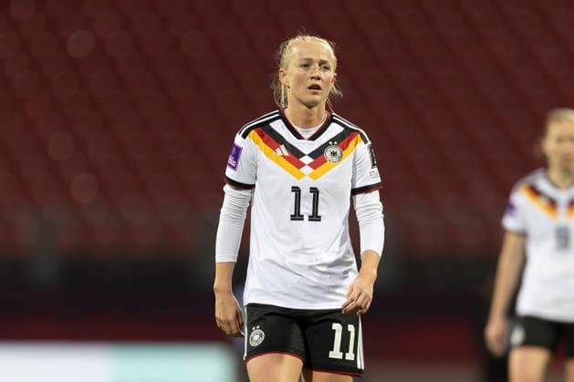 GER, nuremburg, football, womens football, womens world cup qualifiers, matchday 3, Germany vs. Austria in picture f.l.: Lea Schueller (Germany 11), 14.04.2026, Max-Morlock Stadium Nuremberg DFB REGULATIONS PROHIBIT ANY USE OF PHOTOGRAPHS AS IMAGE SEQUENCES AND OR QUASI-VIDEO, Nuremberg Max-Morlock Stadium Bavaria Germany Copyright: xPaulxFritzx