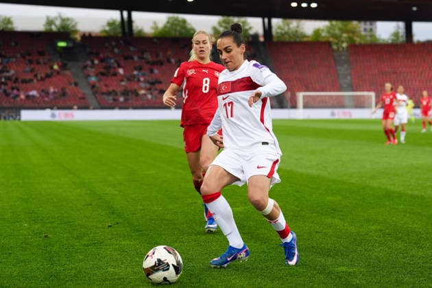 Nadine Riesen 8 (Switzerland) and Ilayda Civelek 17 (Turkiye) during Women s Qualifiers - Switzerland vs Turkey , FIFA World Cup, WM, Weltmeisterschaft, Fussball match in Zurich, Switzerland, April 14 2026  Copyright: xScottxColeman IPAxSportx xipa-agency.netx xx IPA_73961787 IPA_Agency_IPA73961787
