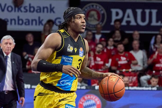 German Basketball Bundesliga BBL , FC Bayern Munich Basketball vs MHP RIESEN Ludwigsburg, Munich FC Bayern Basketball, Ludwigsburg MHP RIESEN, 2026 04 14 in Munich SAP Garden SMITH Stefan MHP RIESEN Ludwigsburg Point Guard PG Nr3 LUD3 sportworld Munich SAP Garden Bayern Germany