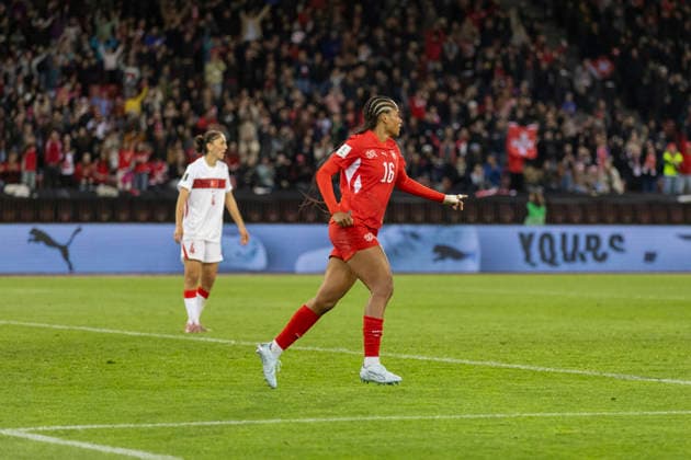 14 04 2026, Zurich, Letzigrund, European Qualifiers Women Switzerland Turkey, Aurelie Csillag of Switzerland celebrating her second goal Zurich Letzigrund Zurich Switzerland Copyright: xJustPictures.ch PascalxKesselmarkx jp-en-PaKe-_62B0934