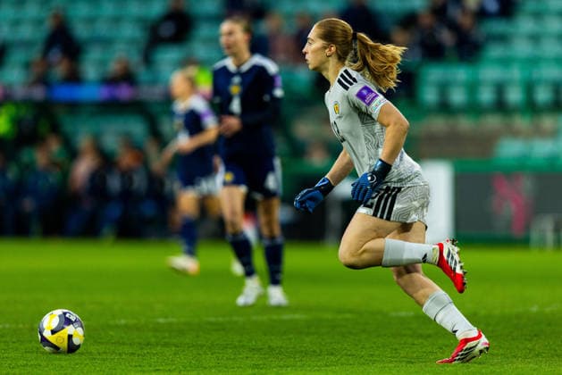 Scotland Women v Belgium Women, Women s World Cup Qualifier Sandy MacIver (GK 12 - Scotland) during the Women s World Cup Qualifier match between Scotland Women and Belgium Women at Easter Road, Edinburgh, UK on 14 April 2026. Editorial use only , Copyright: xRaymondxDaviesx PSI-24059-0020