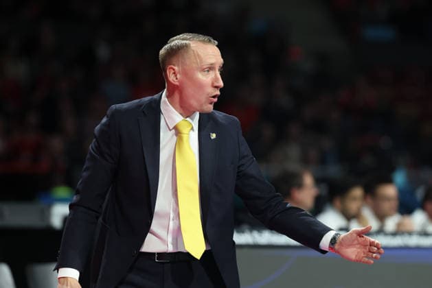Mikko Riipinen MHP Riesen Ludwigsburg, Head Coach gestures, GER, FC Bayern Basketball vs MHP Riesen Ludwigsburg, Basketball, easycredit Basketball Bundesliga, Matchday 13, Season 2025 2026, 14 04 2026, GER, FC Bayern Basketball vs MHP Riesen Ludwigsburg, Basketball, easycredit Basketball Bundesliga, Matchday 13, Season 2025 2026, 14 04 2026 Muenchen Copyright: xEibner-Pressefoto JennixMaulx EP_JML