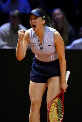 Eva Lys GER Cheers Joy Emotion Gesture Gesture Tennis Ladies Porsche Cup Porsche Tennis Grand Prix GP Stuttgart 2026 Porsche Arena 11 19 04 2026 DFL REGULATIONS PROHIBIT ANY USE OF PHOTOGRAPHS AS IMAGE SEQUENCES AND OR QUASI VIDEO Tennis Ladies Porsche Cup Porsche Tennis Grand Prix GP Stuttgart 2026